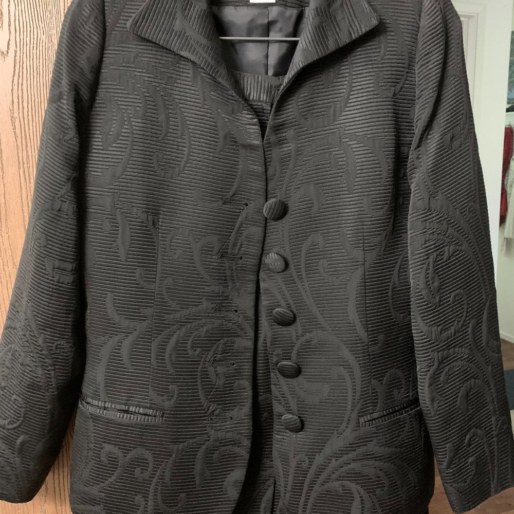 Christian Dior 2 piece Black Suit size 4 petite